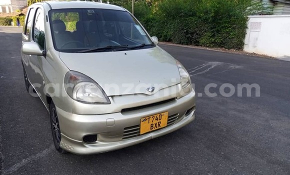 Nunua Ilio tumika Toyota FunCargo Beige Gari ndani ya Dar es Salaam nchini Dar es Salaam Nunua Ilio tumika Toyota FunCargo Beige Gari ndani ya Dar es Salaam nchini Dar es Salaam