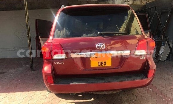 Nunua Ilio tumika Toyota Land Cruiser Nyekundu Gari ndani ya Dar es Salaam nchini Dar es Salaam Nunua Ilio tumika Toyota Land Cruiser Nyekundu Gari ndani ya Dar es Salaam nchini Dar es Salaam