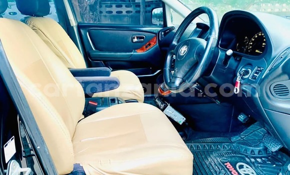 Nunua Ilio tumika Toyota Harrier Nyeusi Gari ndani ya Dar es Salaam nchini Dar es Salaam Nunua Ilio tumika Toyota Harrier Nyeusi Gari ndani ya Dar es Salaam nchini Dar es Salaam