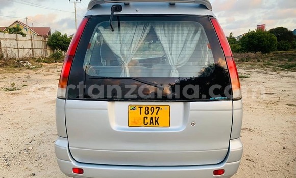 Nunua Ilio tumika Toyota Noah Fedha Gari ndani ya Dar es Salaam nchini Dar es Salaam Nunua Ilio tumika Toyota Noah Fedha Gari ndani ya Dar es Salaam nchini Dar es Salaam
