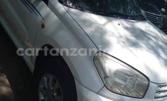 Nunua Ilio tumika Toyota RAV4 Nyeupe Gari ndani ya Dar es Salaam nchini Dar es Salaam Nunua Ilio tumika Toyota RAV4 Nyeupe Gari ndani ya Dar es Salaam nchini Dar es Salaam