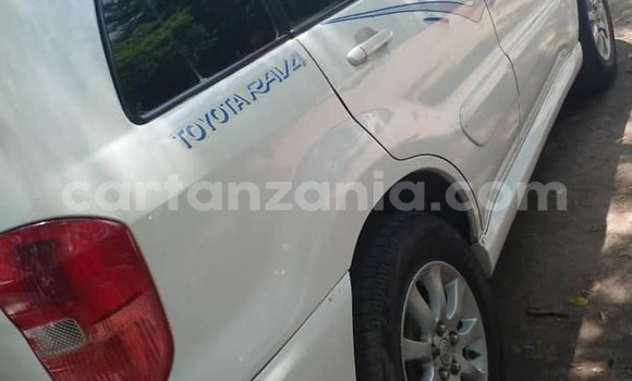 Nunua Ilio tumika Toyota RAV4 Nyeupe Gari ndani ya Dar es Salaam nchini Dar es Salaam Nunua Ilio tumika Toyota RAV4 Nyeupe Gari ndani ya Dar es Salaam nchini Dar es Salaam