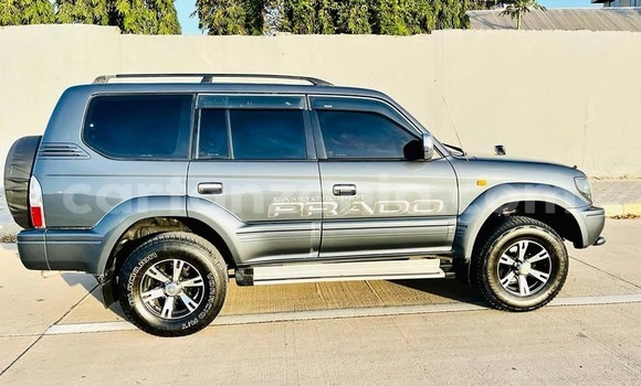 Nunua Ilio tumika Toyota Land Cruiser Prado Nyingine Gari ndani ya Dar es Salaam nchini Dar es Salaam