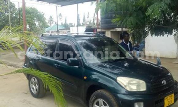 Buy Used Toyota RAV4 Green Car in Dar es Salaam in Dar es Salaam Buy Used Toyota RAV4 Green Car in Dar es Salaam in Dar es Salaam