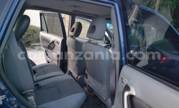 Nunua Ilio tumika Toyota RAV4 Bluu Gari ndani ya Dar es Salaam nchini Dar es Salaam Nunua Ilio tumika Toyota RAV4 Bluu Gari ndani ya Dar es Salaam nchini Dar es Salaam