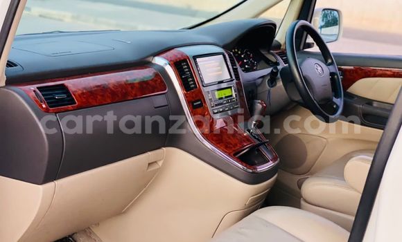 Nunua Ilio tumika Toyota Alphard Nyeupe Gari ndani ya Dar es Salaam nchini Dar es Salaam Nunua Ilio tumika Toyota Alphard Nyeupe Gari ndani ya Dar es Salaam nchini Dar es Salaam
