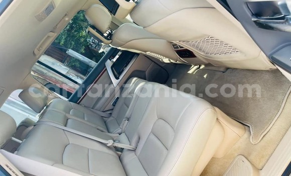 Buy Used Toyota Land Cruiser White Car in Dar es Salaam in Dar es Salaam Buy Used Toyota Land Cruiser White Car in Dar es Salaam in Dar es Salaam