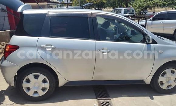 Buy Used Toyota IST Silver Car in Dar es Salaam in Dar es Salaam Buy Used Toyota IST Silver Car in Dar es Salaam in Dar es Salaam