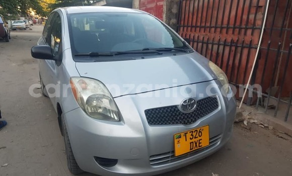 Buy Used Toyota Yaris Silver Car in Dar es Salaam in Dar es Salaam