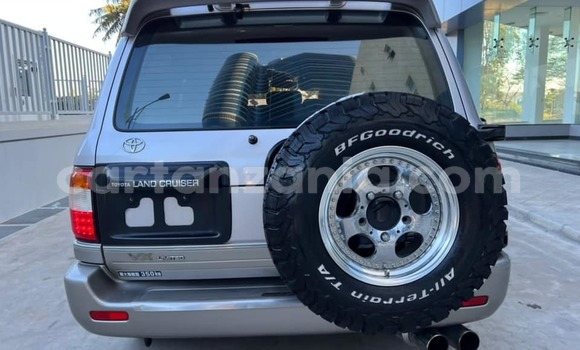 Buy Used Toyota Land Cruiser Silver Car in Dar es Salaam in Dar es Salaam Buy Used Toyota Land Cruiser Silver Car in Dar es Salaam in Dar es Salaam