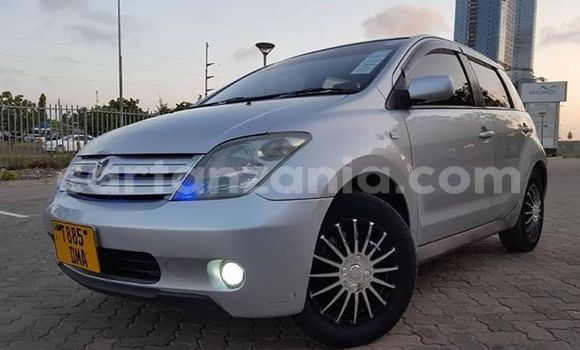 Buy Used Toyota IST Silver Car in Dar es Salaam in Dar es Salaam Buy Used Toyota IST Silver Car in Dar es Salaam in Dar es Salaam