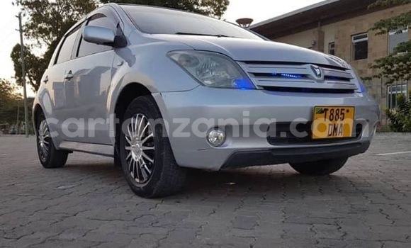 Buy Used Toyota IST Silver Car in Dar es Salaam in Dar es Salaam Buy Used Toyota IST Silver Car in Dar es Salaam in Dar es Salaam