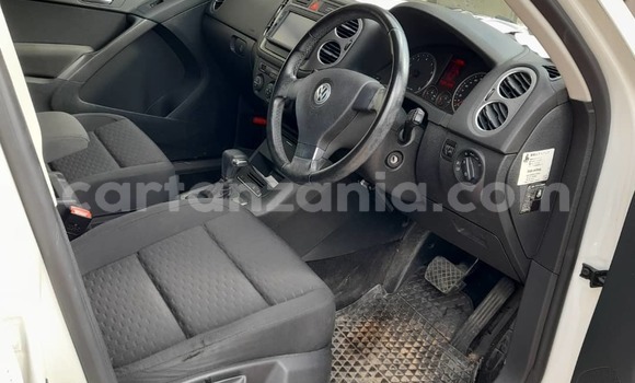 Nunua Ilio tumika Volkswagen Tiguan Nyeupe Gari ndani ya Dar es Salaam nchini Dar es Salaam Nunua Ilio tumika Volkswagen Tiguan Nyeupe Gari ndani ya Dar es Salaam nchini Dar es Salaam