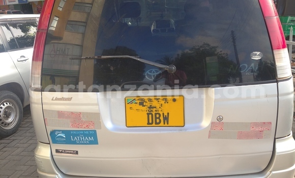 Nunua Ilio tumika Toyota Noah Fedha Gari ndani ya Dar es Salaam nchini Dar es Salaam Nunua Ilio tumika Toyota Noah Fedha Gari ndani ya Dar es Salaam nchini Dar es Salaam