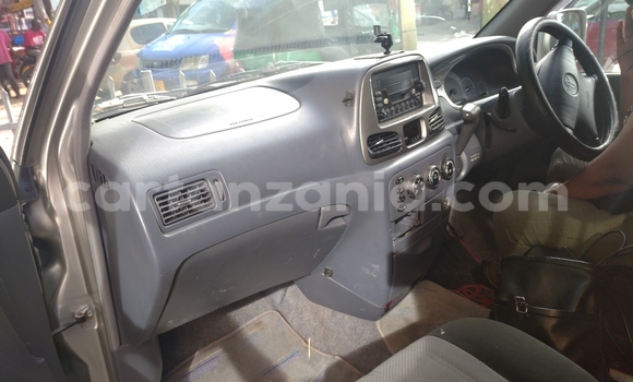 Nunua Ilio tumika Toyota Noah Fedha Gari ndani ya Dar es Salaam nchini Dar es Salaam Nunua Ilio tumika Toyota Noah Fedha Gari ndani ya Dar es Salaam nchini Dar es Salaam