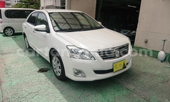 Nunua Ilio tumika Toyota Premio Nyeupe Gari ndani ya Dar es Salaam nchini Dar es Salaam