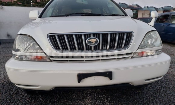 Nunua Ilio tumika Toyota Harrier Nyeupe Gari ndani ya Dar es Salaam nchini Dar es Salaam Nunua Ilio tumika Toyota Harrier Nyeupe Gari ndani ya Dar es Salaam nchini Dar es Salaam