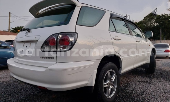 Nunua Ilio tumika Toyota Harrier Nyeupe Gari ndani ya Dar es Salaam nchini Dar es Salaam Nunua Ilio tumika Toyota Harrier Nyeupe Gari ndani ya Dar es Salaam nchini Dar es Salaam
