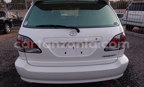 Nunua Ilio tumika Toyota Harrier Nyeupe Gari ndani ya Dar es Salaam nchini Dar es Salaam Nunua Ilio tumika Toyota Harrier Nyeupe Gari ndani ya Dar es Salaam nchini Dar es Salaam