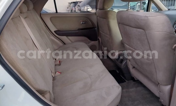Nunua Ilio tumika Toyota Harrier Nyeupe Gari ndani ya Dar es Salaam nchini Dar es Salaam Nunua Ilio tumika Toyota Harrier Nyeupe Gari ndani ya Dar es Salaam nchini Dar es Salaam