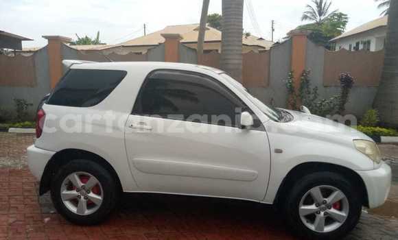 Buy Used Toyota RAV4 White Car in Dar es Salaam in Dar es Salaam Buy Used Toyota RAV4 White Car in Dar es Salaam in Dar es Salaam
