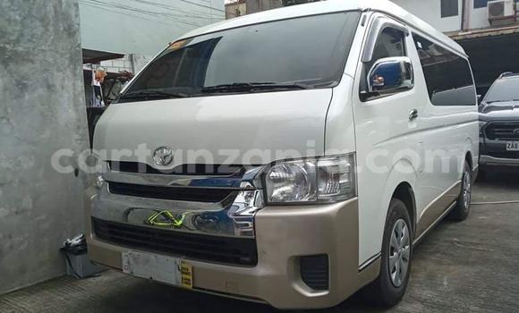 Buy Used Toyota Hiace White Car in Dodoma in Dodoma Buy Used Toyota Hiace White Car in Dodoma in Dodoma