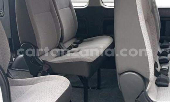 Buy Used Toyota Hiace White Car in Dodoma in Dodoma Buy Used Toyota Hiace White Car in Dodoma in Dodoma