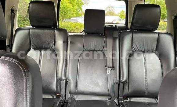 Nunua Ilio tumika Land Rover Discovery Nyeusi Gari ndani ya Dar es Salaam nchini Dar es Salaam Nunua Ilio tumika Land Rover Discovery Nyeusi Gari ndani ya Dar es Salaam nchini Dar es Salaam