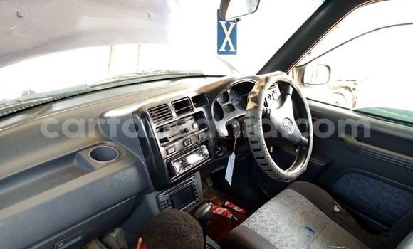 Nunua Ilio tumika Toyota RAV4 Bluu Gari ndani ya Dar es Salaam nchini Dar es Salaam Nunua Ilio tumika Toyota RAV4 Bluu Gari ndani ya Dar es Salaam nchini Dar es Salaam