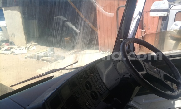 Buy Used Scania 113–320 White Truck in Iringa in Iringa Buy Used Scania 113–320 White Truck in Iringa in Iringa