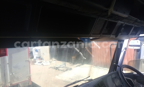 Buy Used Scania 113–320 White Truck in Iringa in Iringa Buy Used Scania 113–320 White Truck in Iringa in Iringa