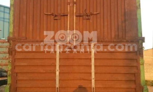 Buy Used Scania 113–320 Green Truck in Iringa in Iringa Buy Used Scania 113–320 Green Truck in Iringa in Iringa