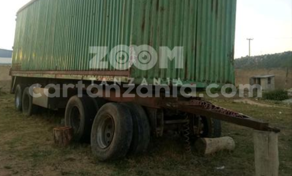 Buy Used Scania 113–320 Green Truck in Iringa in Iringa Buy Used Scania 113–320 Green Truck in Iringa in Iringa