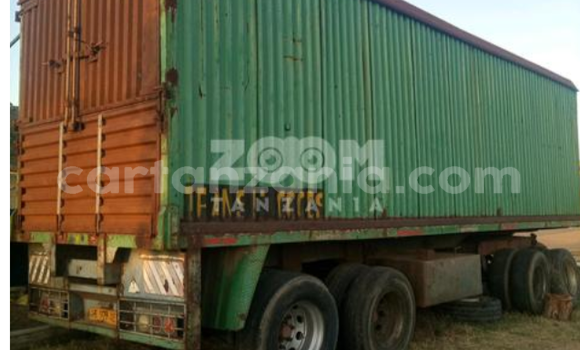 Buy Used Scania 113–320 Green Truck in Iringa in Iringa Buy Used Scania 113–320 Green Truck in Iringa in Iringa