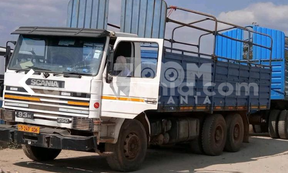 Buy Used Scania 113–320 White Truck in Iringa in Iringa Buy Used Scania 113–320 White Truck in Iringa in Iringa