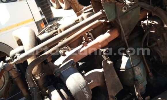 Buy Used Scania 113–320 White Truck in Iringa in Iringa Buy Used Scania 113–320 White Truck in Iringa in Iringa