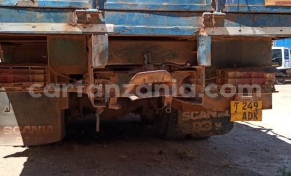 Buy Used Scania 113–320 White Truck in Iringa in Iringa Buy Used Scania 113–320 White Truck in Iringa in Iringa