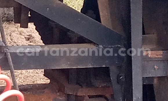 Buy Used Scania 113–320 Blue Truck in Iringa in Iringa Buy Used Scania 113–320 Blue Truck in Iringa in Iringa
