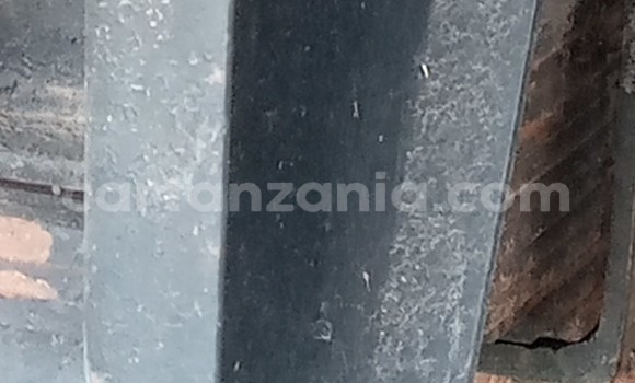 Buy Used Scania 113–320 Blue Truck in Iringa in Iringa Buy Used Scania 113–320 Blue Truck in Iringa in Iringa