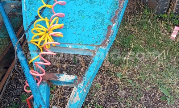 Buy Used Scania 113–320 Blue Truck in Iringa in Iringa Buy Used Scania 113–320 Blue Truck in Iringa in Iringa