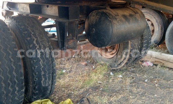 Buy Used Scania 113–320 Blue Truck in Iringa in Iringa Buy Used Scania 113–320 Blue Truck in Iringa in Iringa