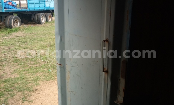 Buy Used Scania 113–320 Other Truck in Iringa in Iringa Buy Used Scania 113–320 Other Truck in Iringa in Iringa