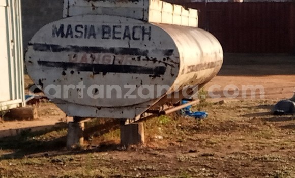 Buy Used Scania 113–320 White Truck in Iringa in Iringa