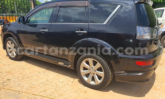 Nunua Ilio tumika Mitsubishi Outlander Nyeusi Gari ndani ya Dar es Salaam nchini Dar es Salaam Nunua Ilio tumika Mitsubishi Outlander Nyeusi Gari ndani ya Dar es Salaam nchini Dar es Salaam