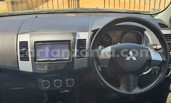 Nunua Ilio tumika Mitsubishi Outlander Nyeusi Gari ndani ya Dar es Salaam nchini Dar es Salaam Nunua Ilio tumika Mitsubishi Outlander Nyeusi Gari ndani ya Dar es Salaam nchini Dar es Salaam