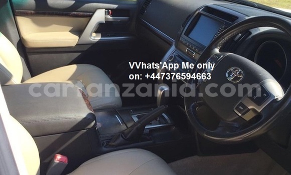 Buy Used Toyota Land Cruiser White Car in Dar es Salaam in Dar es Salaam Buy Used Toyota Land Cruiser White Car in Dar es Salaam in Dar es Salaam