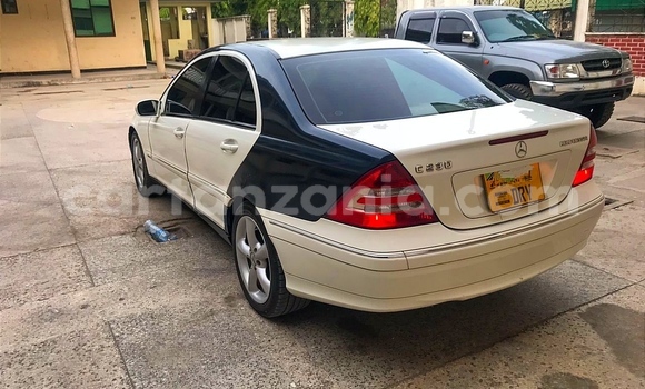Nunua Ilio tumika MercedesâBenz CâClass Nyeupe Gari ndani ya Dar es Salaam nchini Dar es Salaam Nunua Ilio tumika MercedesâBenz CâClass Nyeupe Gari ndani ya Dar es Salaam nchini Dar es Salaam