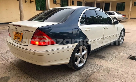 Nunua Ilio tumika MercedesâBenz CâClass Nyeupe Gari ndani ya Dar es Salaam nchini Dar es Salaam Nunua Ilio tumika MercedesâBenz CâClass Nyeupe Gari ndani ya Dar es Salaam nchini Dar es Salaam