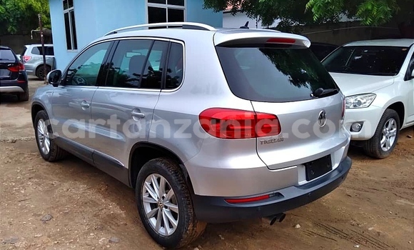 Nunua Ilio tumika Volkswagen Tiguan Fedha Gari ndani ya Dar es Salaam nchini Dar es Salaam Nunua Ilio tumika Volkswagen Tiguan Fedha Gari ndani ya Dar es Salaam nchini Dar es Salaam