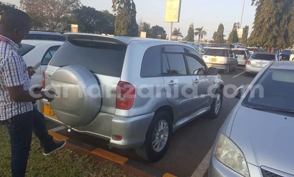 Nunua Ilio tumika Toyota RAV4 Fedha Gari ndani ya Dar es Salaam nchini Dar es Salaam Nunua Ilio tumika Toyota RAV4 Fedha Gari ndani ya Dar es Salaam nchini Dar es Salaam